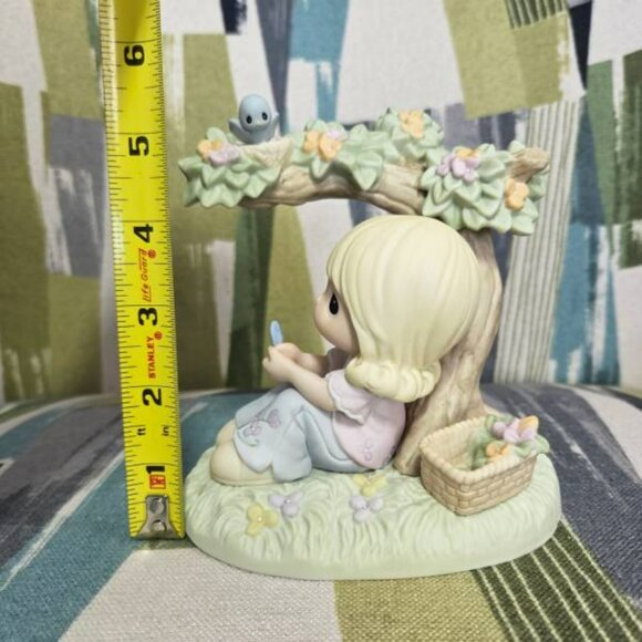 PRECIOUS MOMENTS 2007  Precious Moments Your Song Fills The Air With Love 2007 Members\' Only Figurine